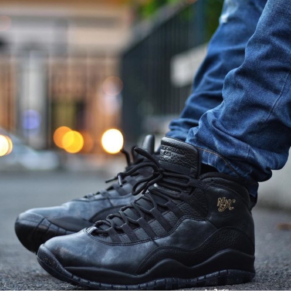 JORDON 10 X RETRO 10 NYC  Black Leather Sz 10.5